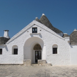 Alberobello and the magic of the trulli