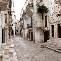 Putignano in its elegant procession of places