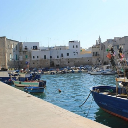 Monopoli, between the sea and beauty