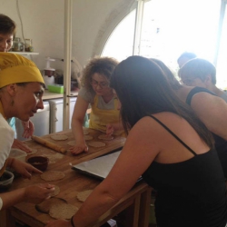 CUCINA MEDITERRANEA E  YOGA CON GUSTO