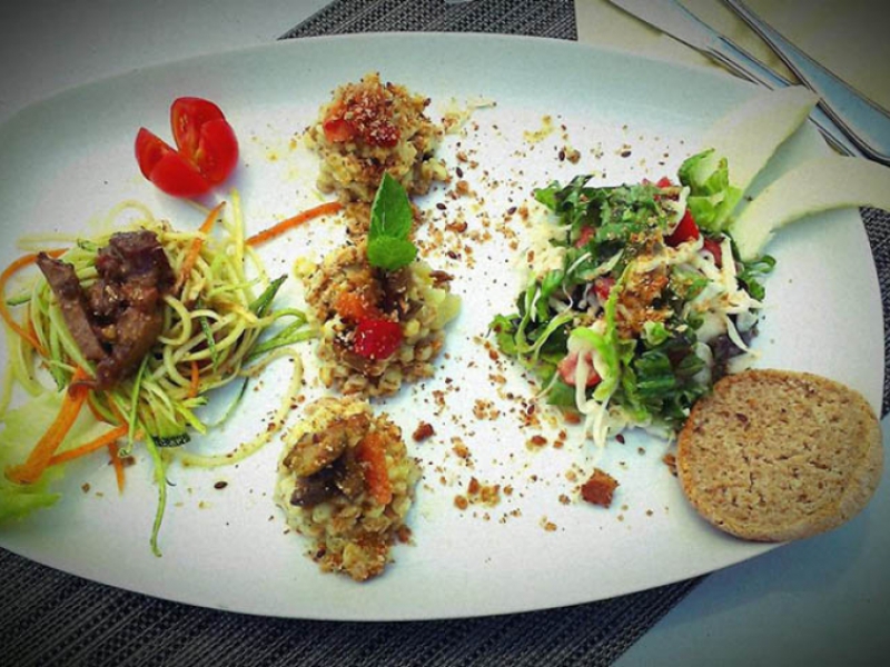 CUCINA MEDITERRANEA E  YOGA CON GUSTO