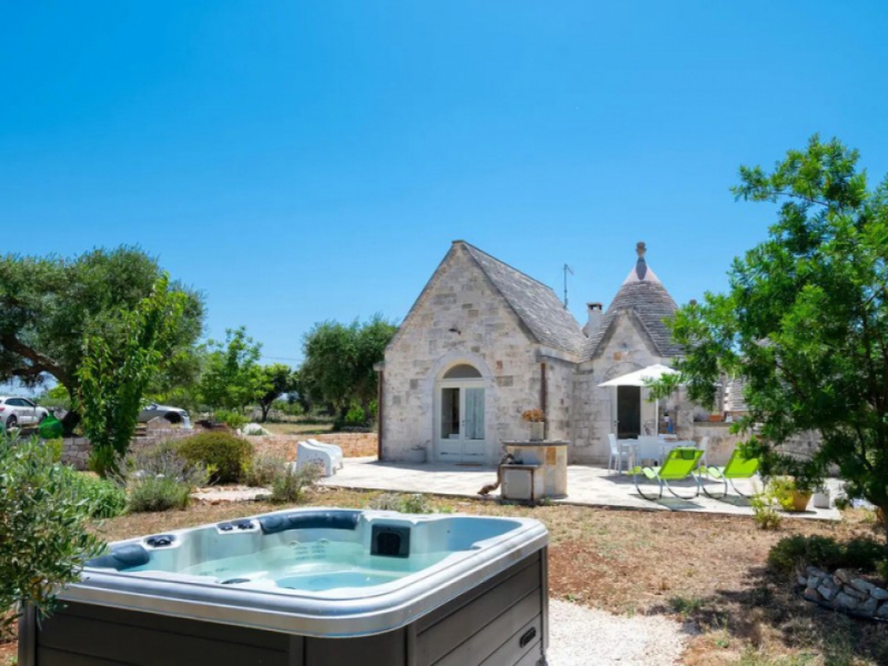 Experience the Enchantment of the Itria Valley: Among Trulli, Nature, and Silence