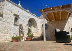 External spaces Trulli Sole
